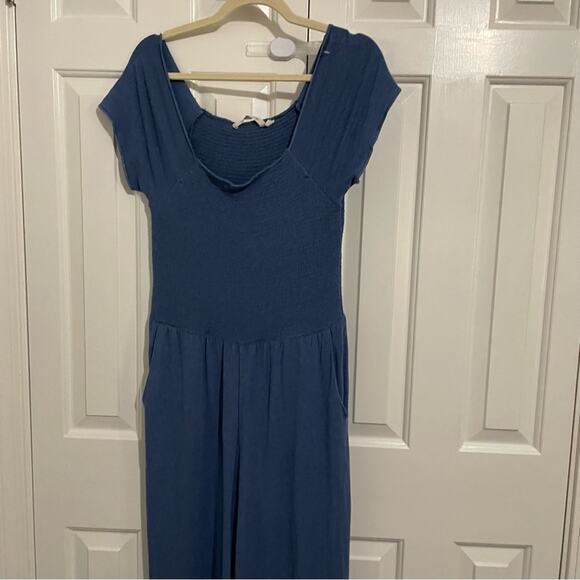 Soft Surroundings Blue Chambray Smocked Wide Leg Cropped Jumpsuit Womens M - Picture 3 of 10